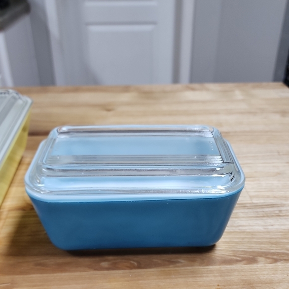 Vintage Pyrex Primary Kitchen  Glass Storage Container Set - Picture 15 of 16